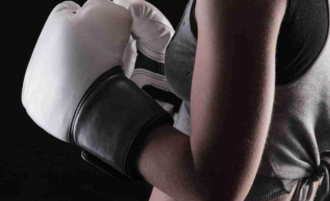 salle de boxe Paris 11 - boxeuse entraînement 11ème Round