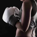 salle de boxe Paris 11 - boxeuse entraînement 11ème Round