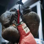 coach boxe anglaise Paris - gants de boxe entraînement John Mbumba